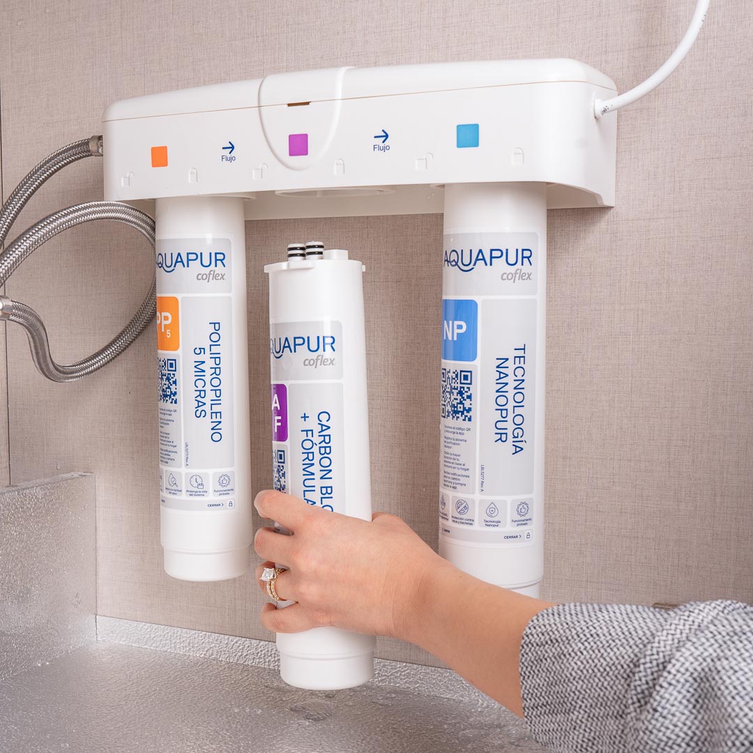 Mantenimiento de filtros de agua para asegurar agua purificada